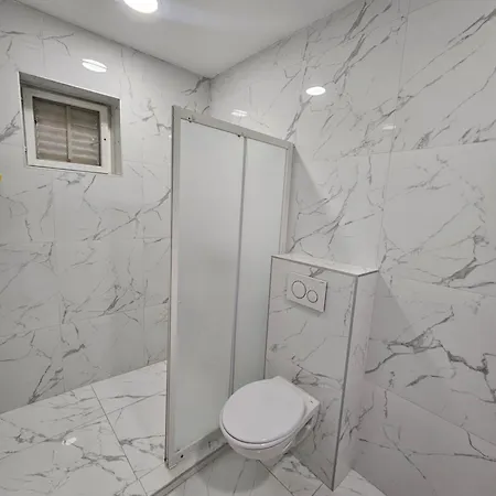 Apartment Autocamp Panorama Grebastica