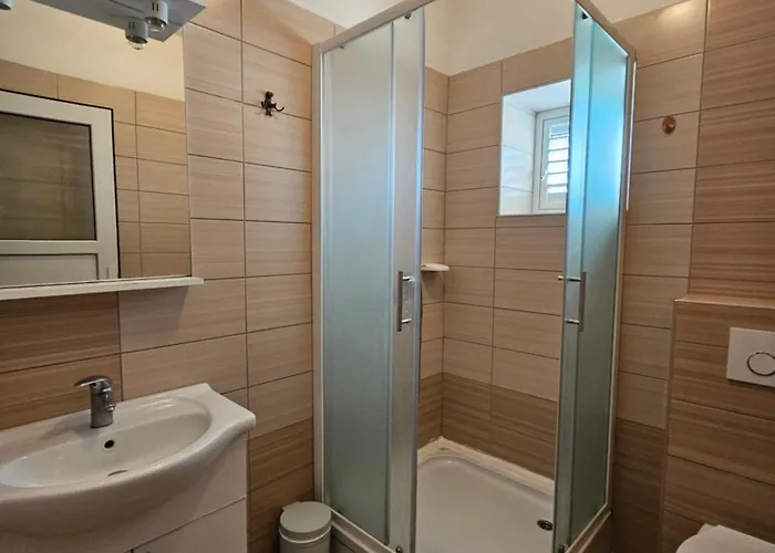 Autocamp Panorama Apartman Grebastica